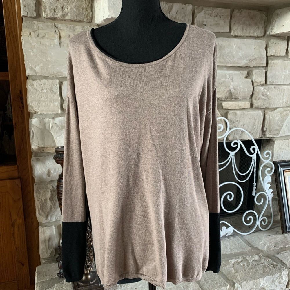 New York & Company Colorblock Zip Back Sweater - Picture 3 of 11